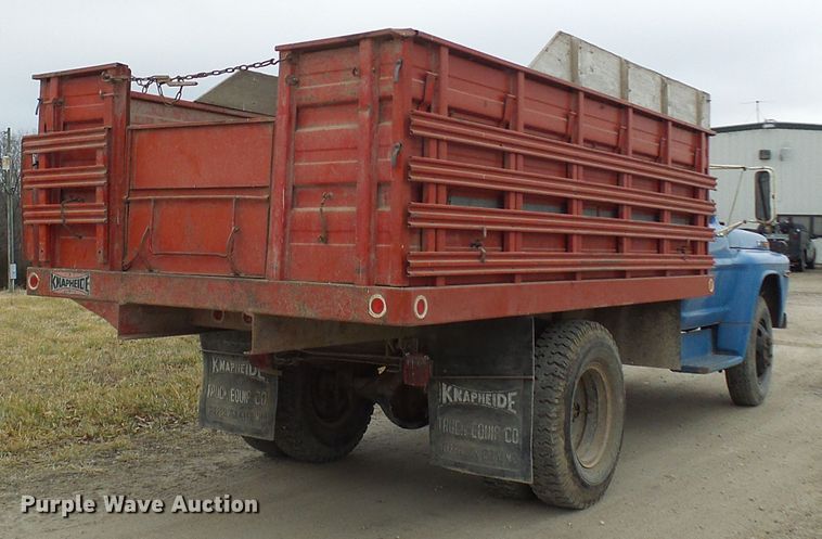 image for item DC2819 1971 Ford 600  grain truck