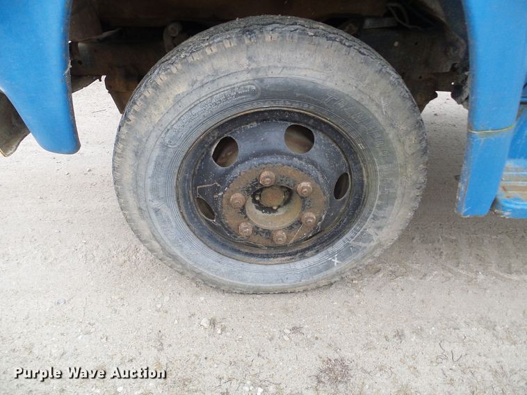 image for item DC2819 1971 Ford 600  grain truck