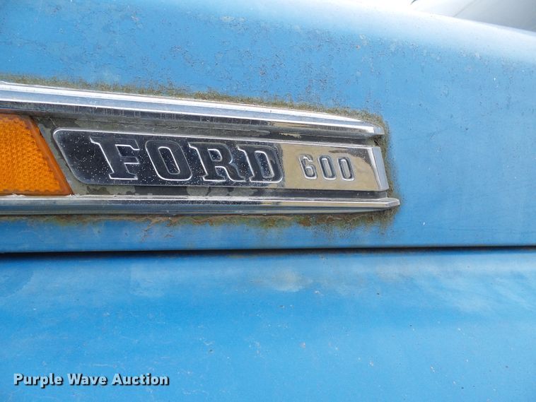 image for item DC2819 1971 Ford 600  grain truck