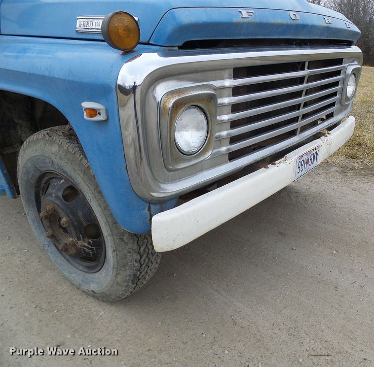 image for item DC2819 1971 Ford 600  grain truck