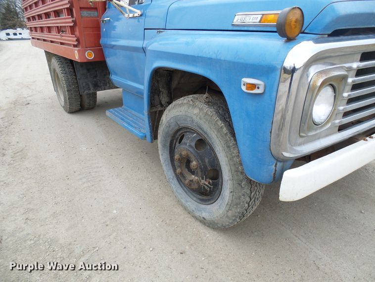 image for item DC2819 1971 Ford 600  grain truck