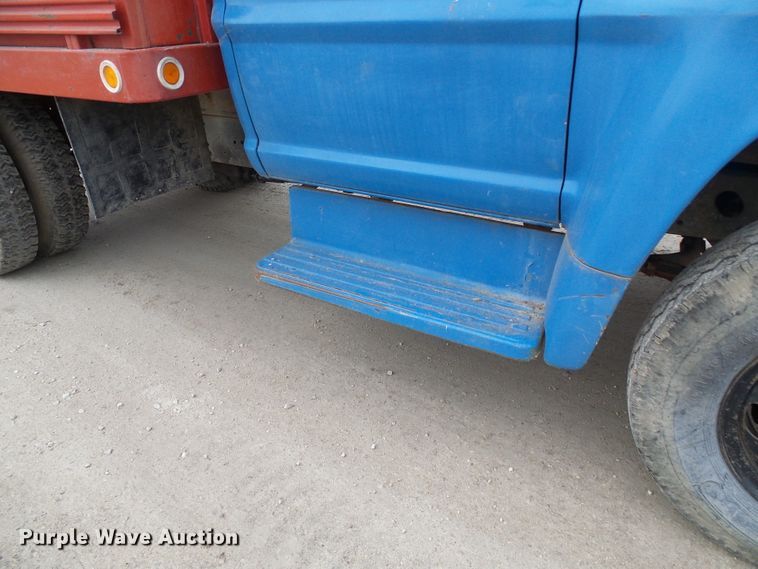 image for item DC2819 1971 Ford 600  grain truck