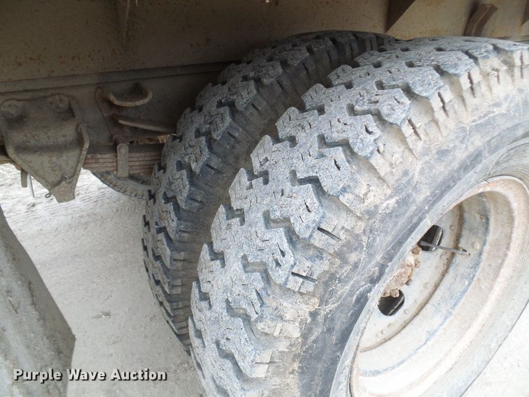 image for item DC2819 1971 Ford 600  grain truck