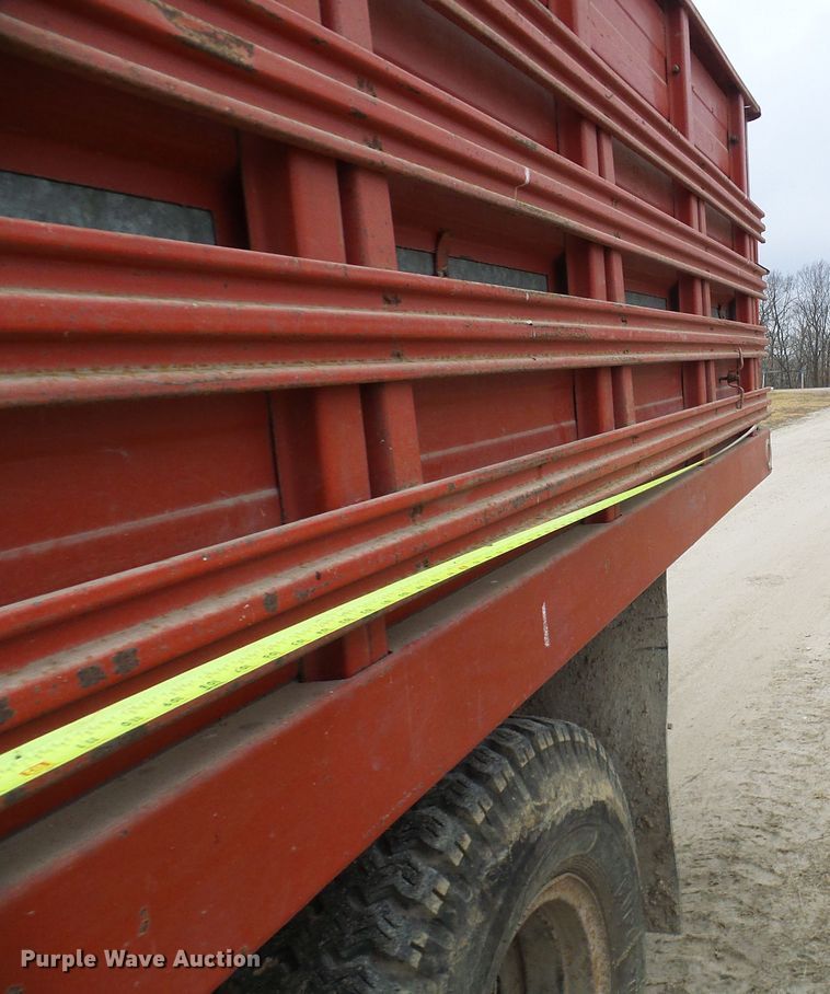 image for item DC2819 1971 Ford 600  grain truck