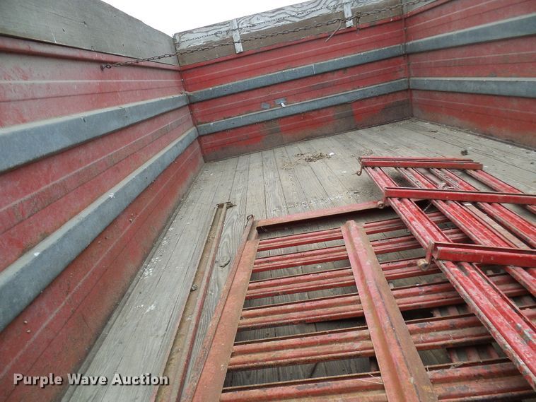 image for item DC2819 1971 Ford 600  grain truck