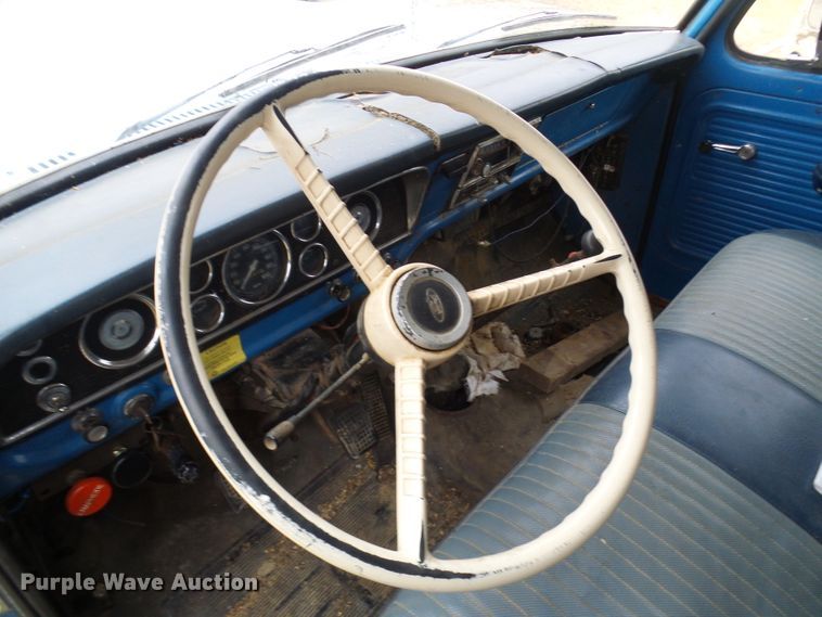 image for item DC2819 1971 Ford 600  grain truck