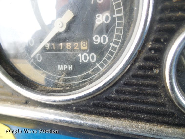 image for item DC2819 1971 Ford 600  grain truck