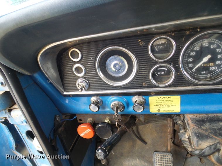 image for item DC2819 1971 Ford 600  grain truck