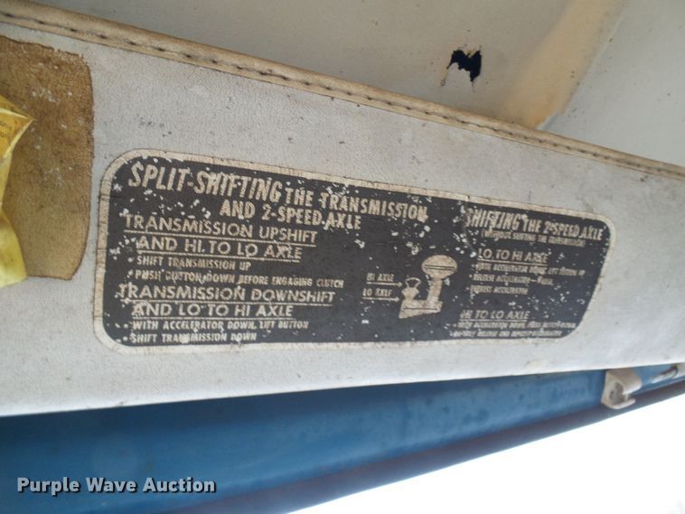 image for item DC2819 1971 Ford 600  grain truck