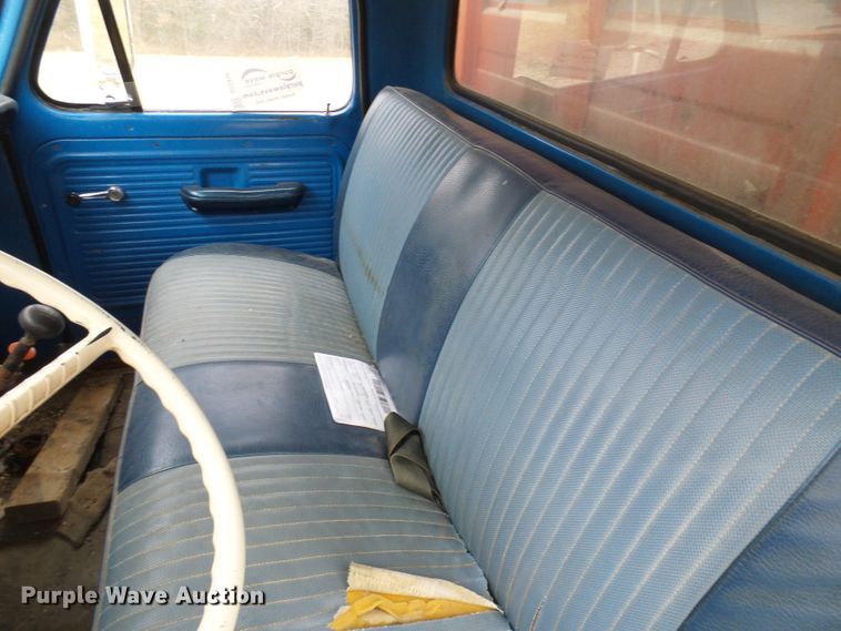 image for item DC2819 1971 Ford 600  grain truck