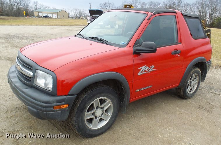 image for item DC2820 2001 Chevrolet Tracker SUV