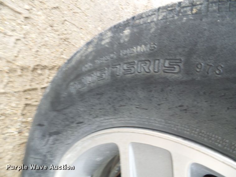 image for item DC2820 2001 Chevrolet Tracker SUV