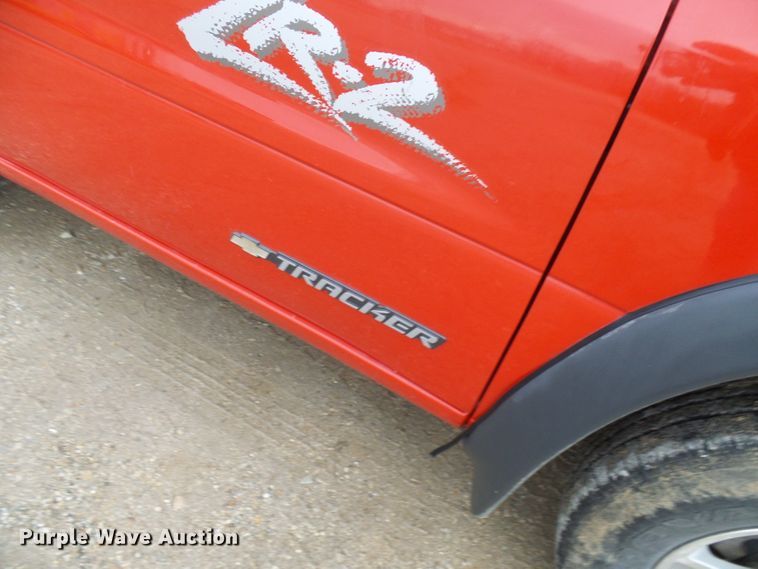 image for item DC2820 2001 Chevrolet Tracker SUV