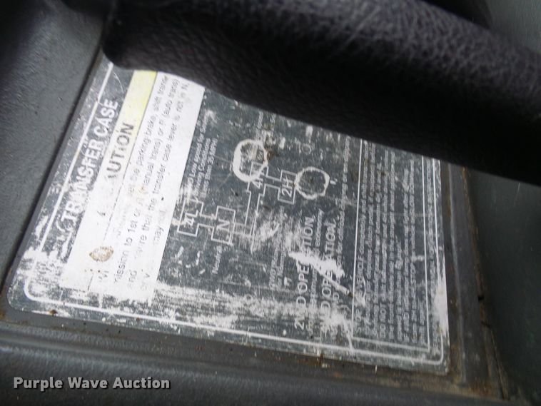 image for item DC2820 2001 Chevrolet Tracker SUV