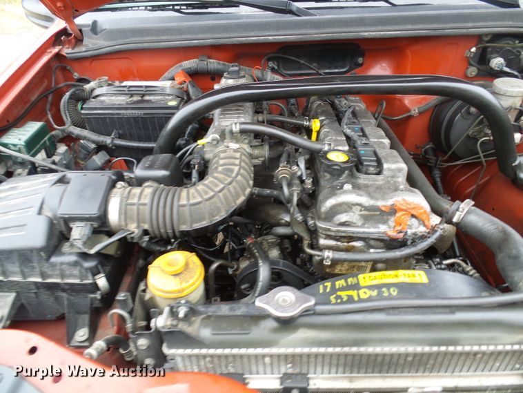 image for item DC2820 2001 Chevrolet Tracker SUV