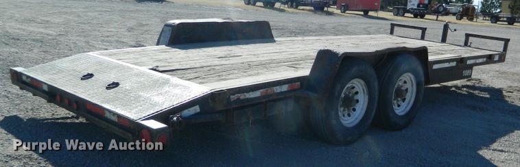 image for item DF4646 2002 Eagle utility trailer