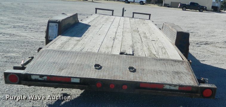 image for item DF4646 2002 Eagle utility trailer