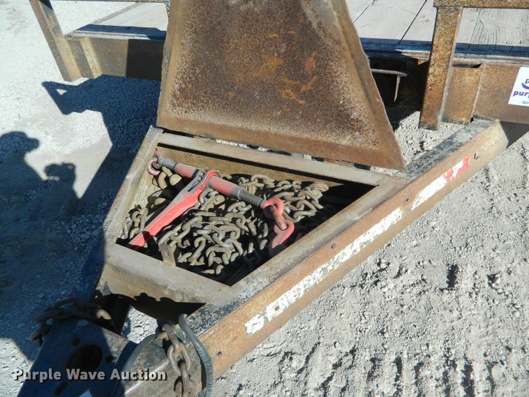 image for item DF4646 2002 Eagle utility trailer