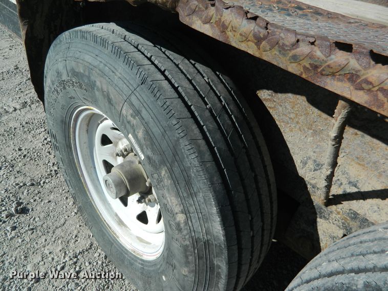 image for item DF4646 2002 Eagle utility trailer