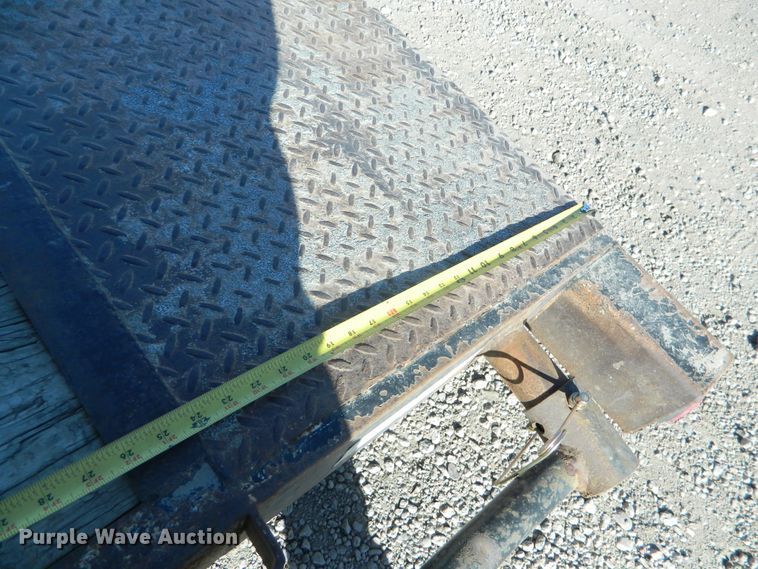 image for item DF4646 2002 Eagle utility trailer