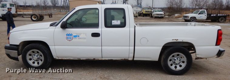 image for item DF6346 2006 Chevrolet Silverado 1500  Ext. Cab pickup truck