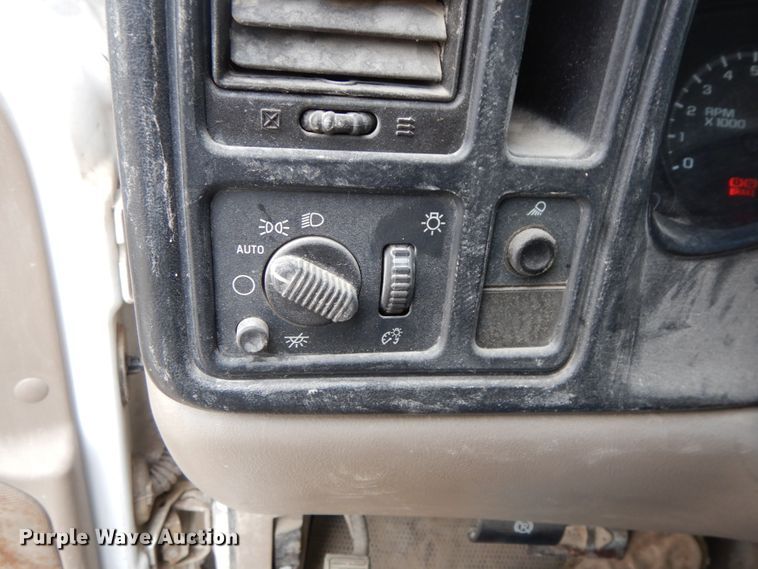 image for item DF6346 2006 Chevrolet Silverado 1500  Ext. Cab pickup truck