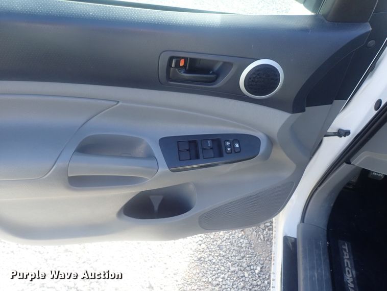 image for item DG2980 2012 Toyota Tacoma  Double Cab pickup truck