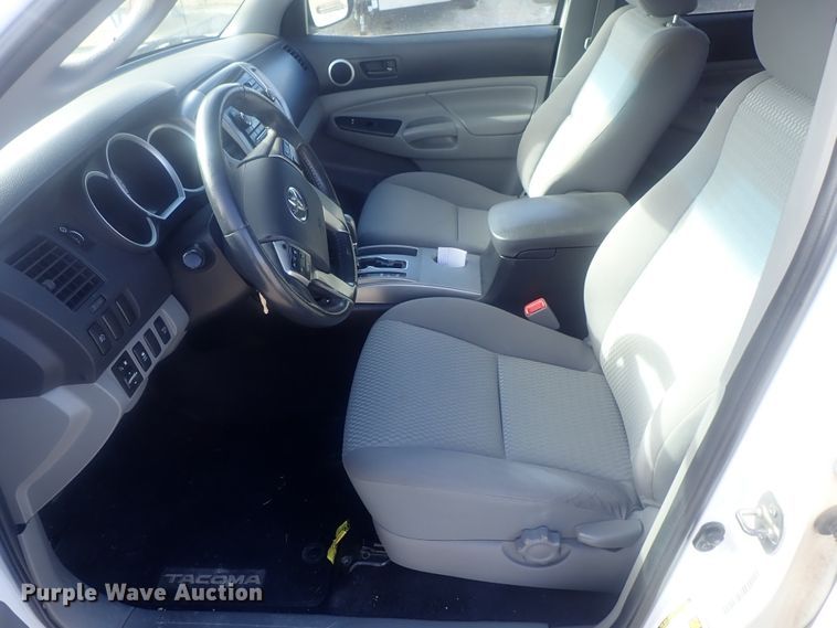 image for item DG2980 2012 Toyota Tacoma  Double Cab pickup truck