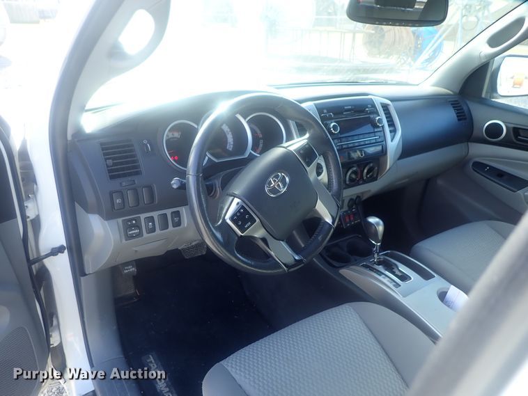 image for item DG2980 2012 Toyota Tacoma  Double Cab pickup truck