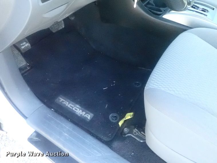 image for item DG2980 2012 Toyota Tacoma  Double Cab pickup truck