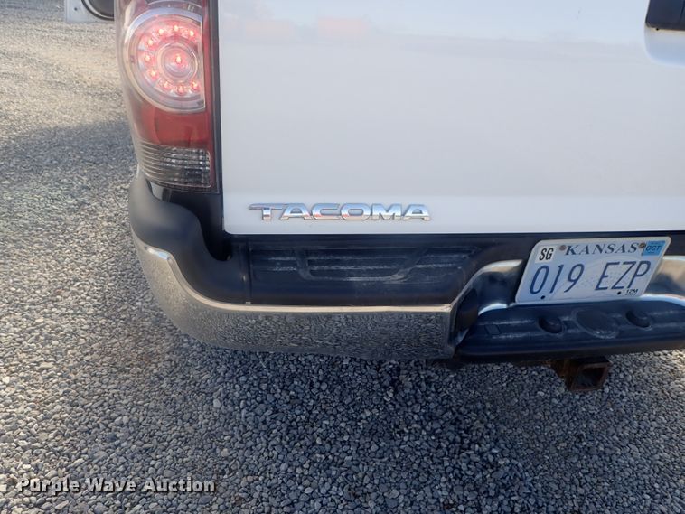 image for item DG2980 2012 Toyota Tacoma  Double Cab pickup truck