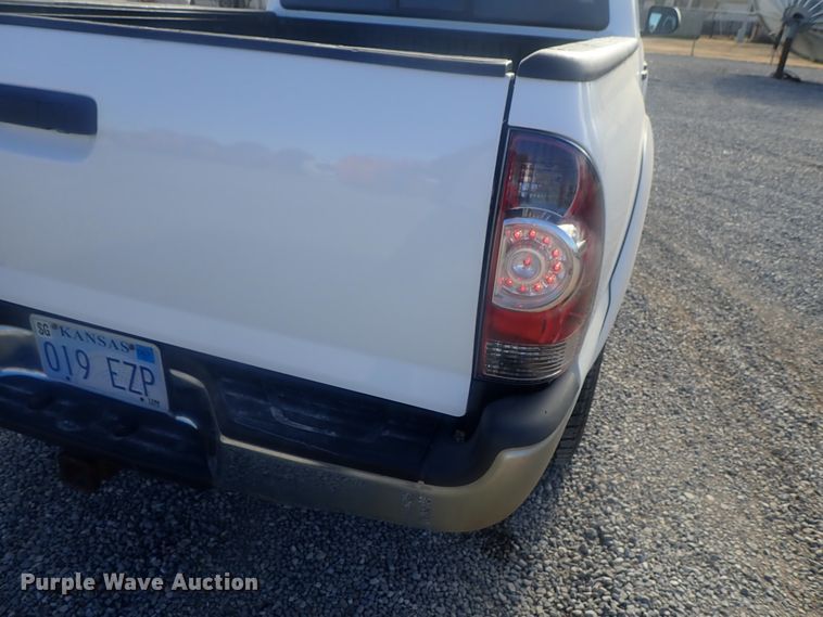 image for item DG2980 2012 Toyota Tacoma  Double Cab pickup truck