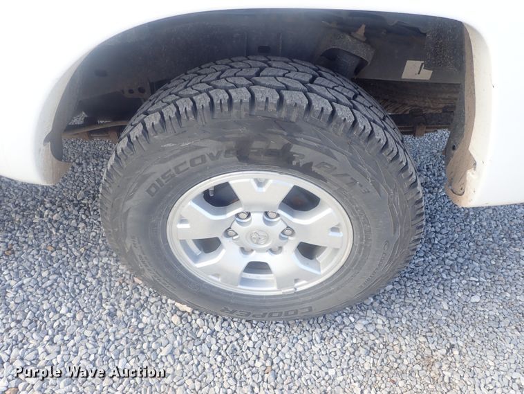 image for item DG2980 2012 Toyota Tacoma  Double Cab pickup truck