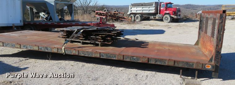 image for item DH0604 Knapheide PVMXT-223C flatbed