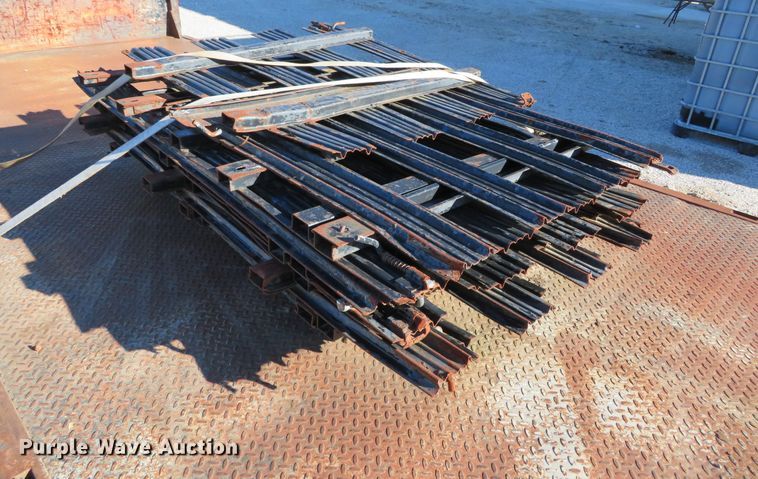 image for item DH0604 Knapheide PVMXT-223C flatbed