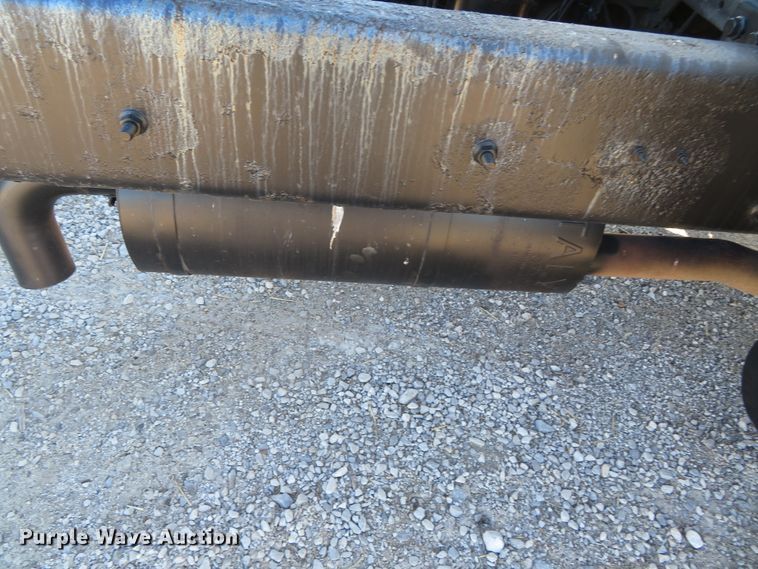 image for item DH0608 2007 International 4300  truck cab and chassis