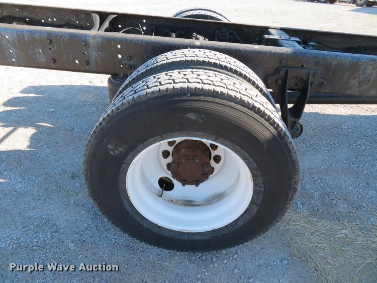 image for item DH0608 2007 International 4300  truck cab and chassis