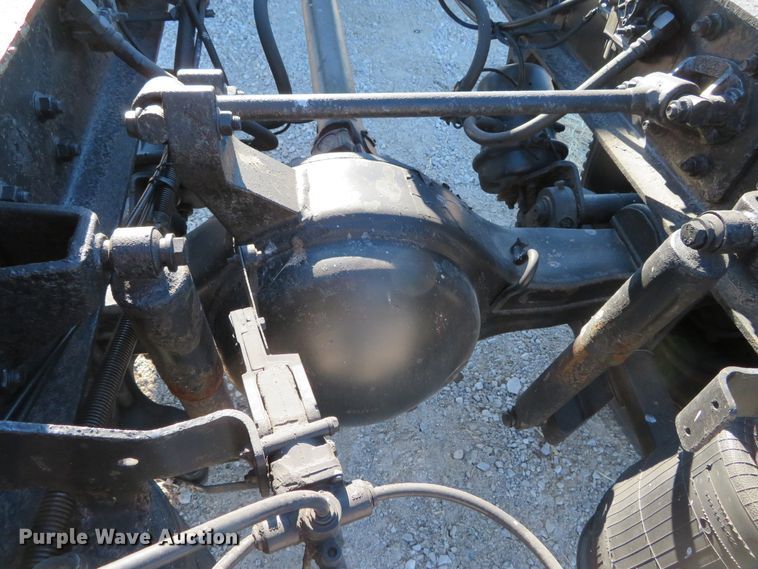 image for item DH0608 2007 International 4300  truck cab and chassis