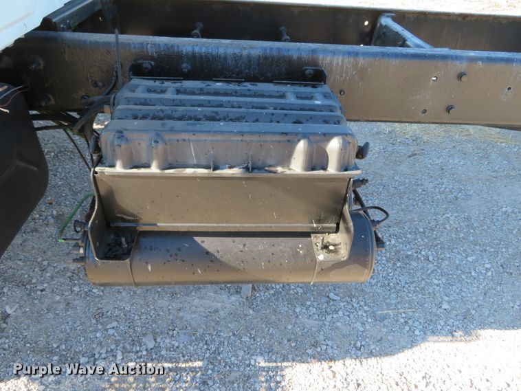 image for item DH0608 2007 International 4300  truck cab and chassis