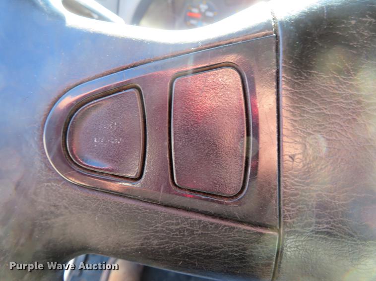 image for item DH0608 2007 International 4300  truck cab and chassis