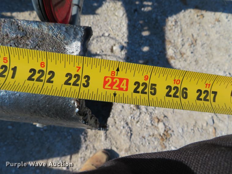 image for item DH0608 2007 International 4300  truck cab and chassis