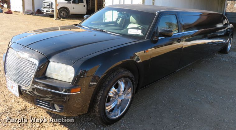 image for item DH0647 2007 Chrysler 300 Touring  limousine