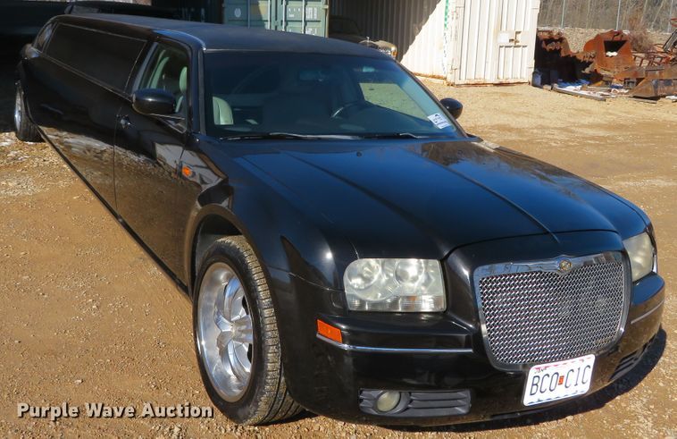 image for item DH0647 2007 Chrysler 300 Touring  limousine