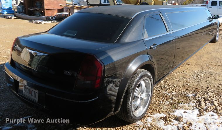 image for item DH0647 2007 Chrysler 300 Touring  limousine