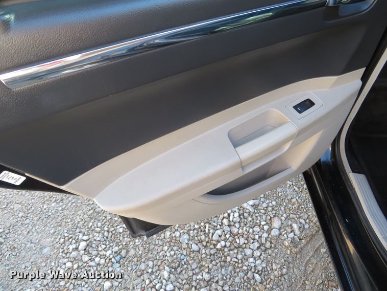 image for item DH0647 2007 Chrysler 300 Touring  limousine