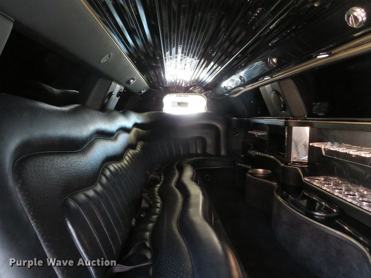 image for item DH0647 2007 Chrysler 300 Touring  limousine