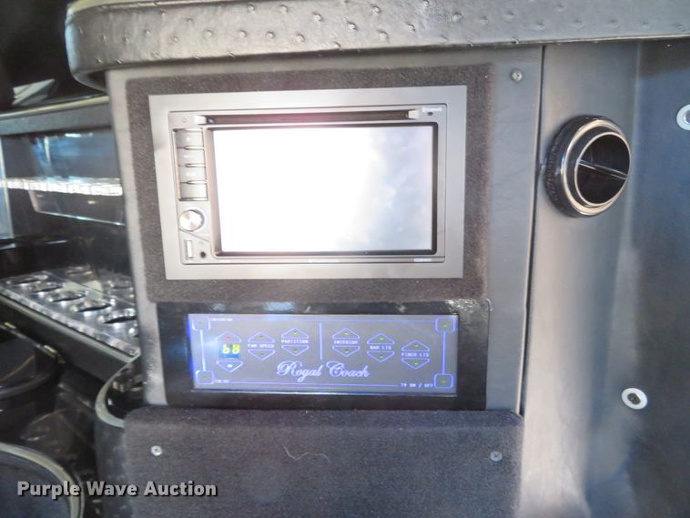 image for item DH0647 2007 Chrysler 300 Touring  limousine