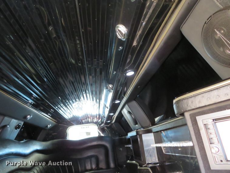 image for item DH0647 2007 Chrysler 300 Touring  limousine