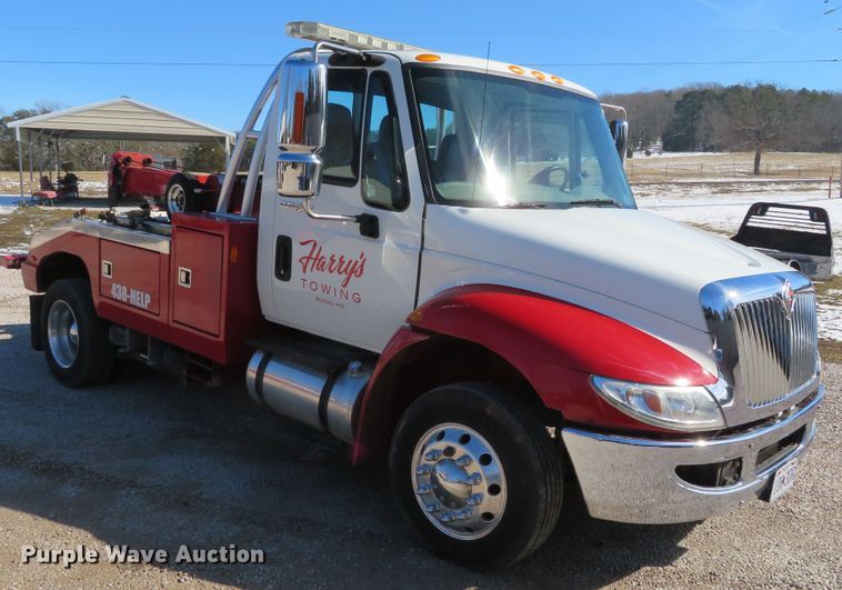 image for item DH0654 2011 International DuraStar 4300  tow truck