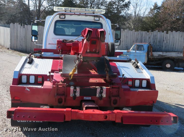 image for item DH0654 2011 International DuraStar 4300  tow truck